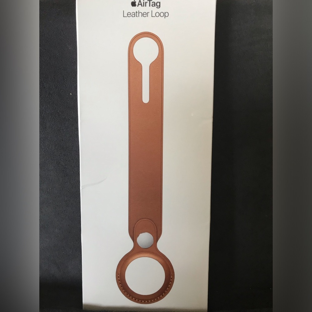 Apple Genuine Leather AirTag Loop NIB
